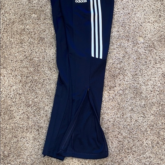 New women’s Addidas pants - Picture 4 of 5